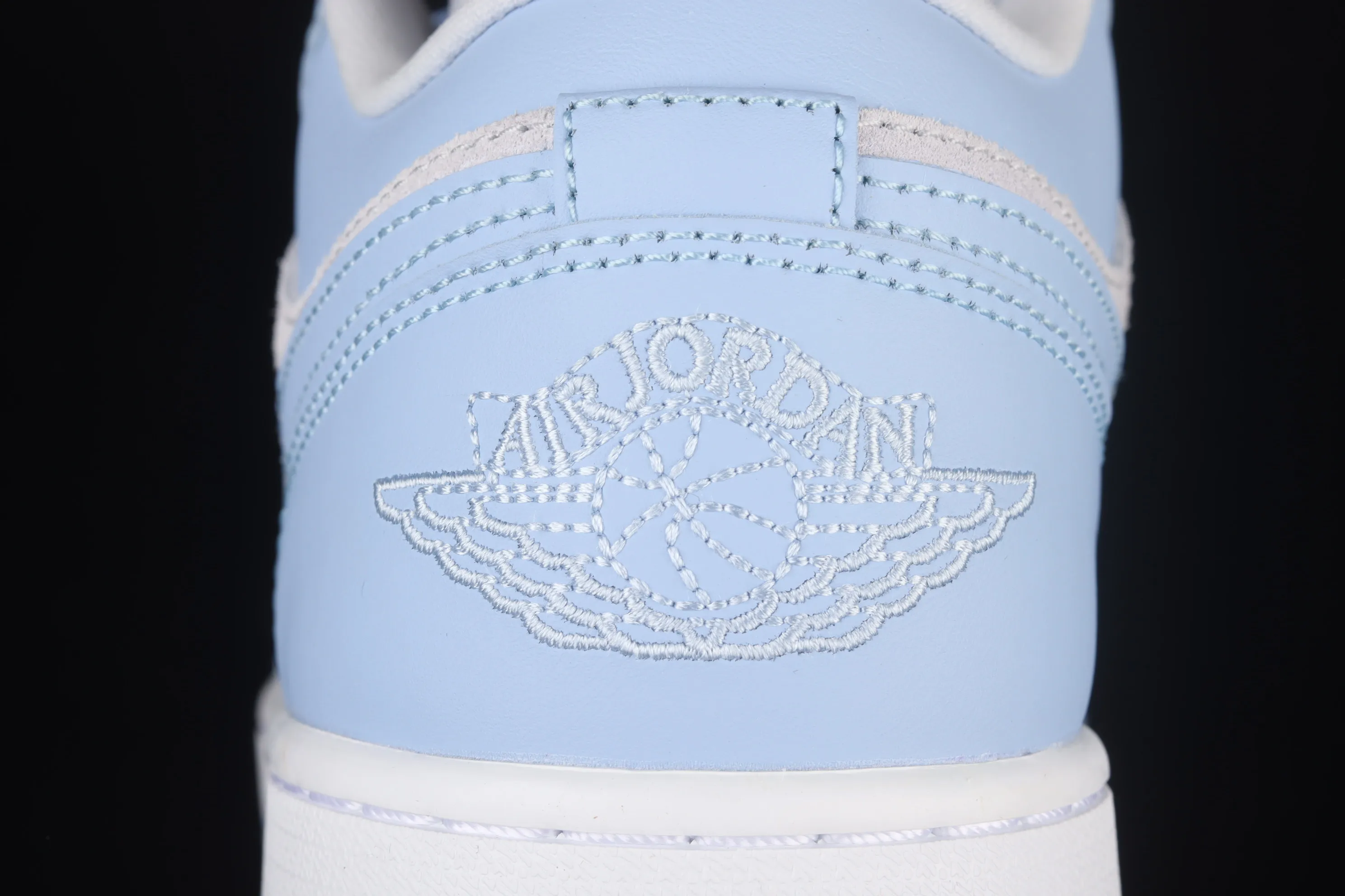 All categories Air Jordan Jordan series basketball shoes Air Jordan 1 Low G version pure original Air Jordan 1 Low AJ1 Joe 1 University blue ice blue gray low-top casual sneakers DC0774-050